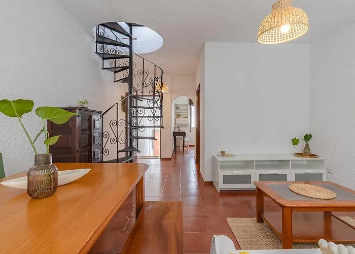 Blue House Apartment *